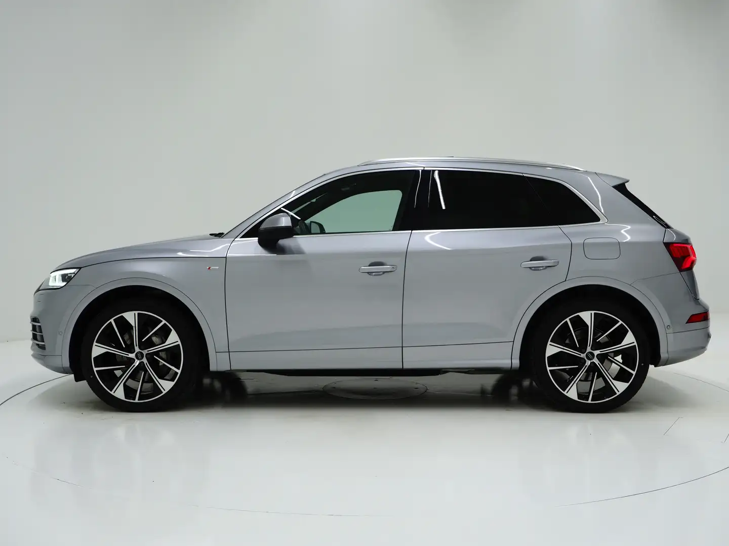 Audi Q5 55 TFSI e quattro Competition | Panoramadak | RS S Grijs - 2