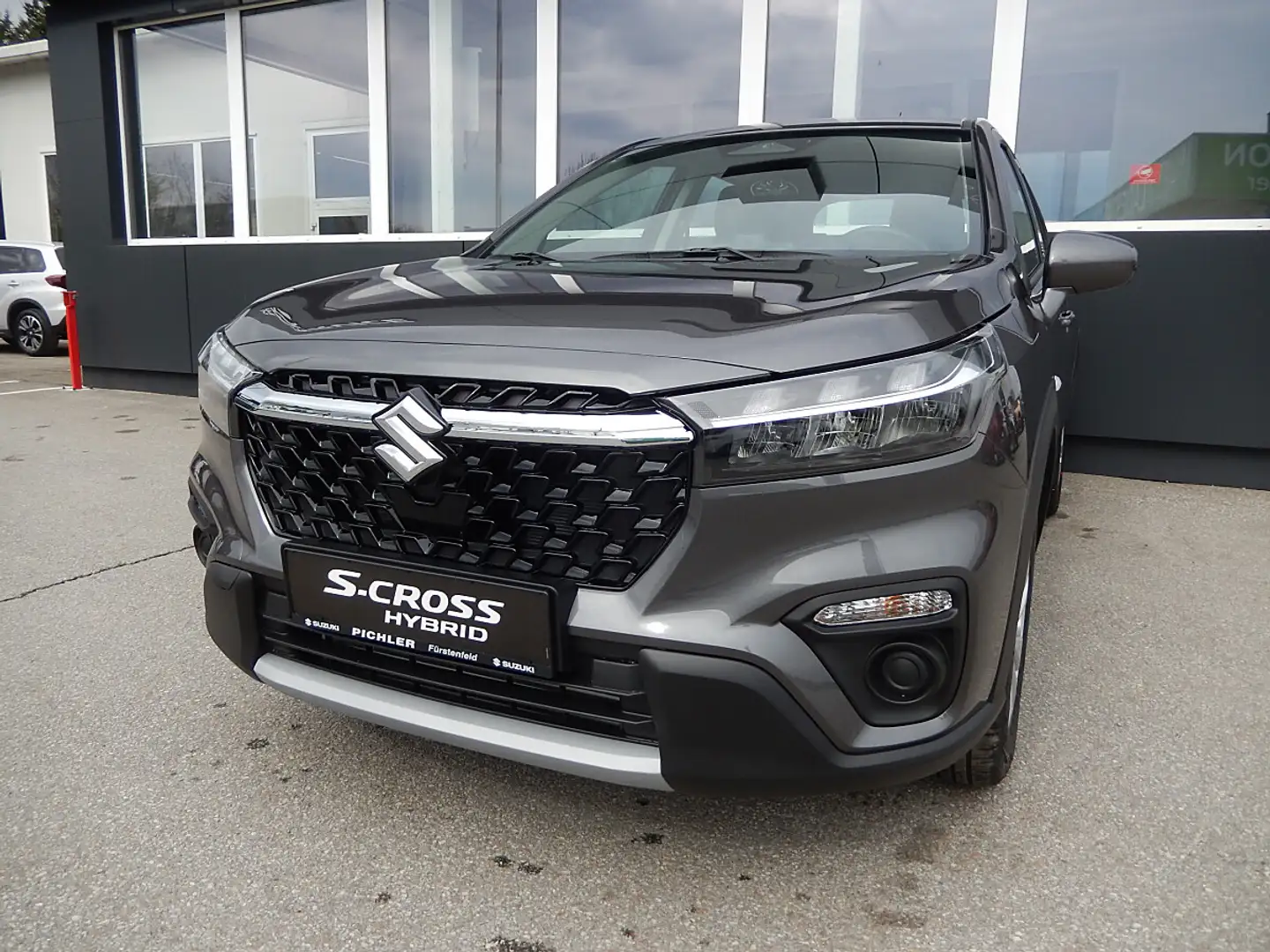 Suzuki S-Cross 1,4 Hybrid Clear Grau - 1