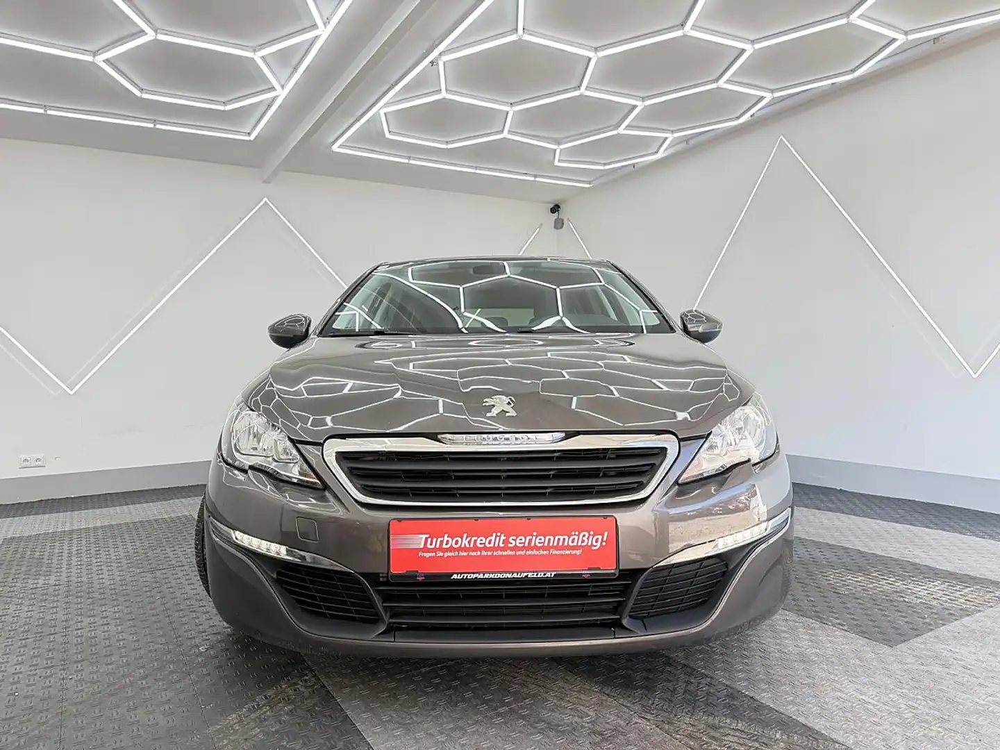 Peugeot 308 SW 1,6 BHDI 120 Active Aut./Automatik/ Grau - 2