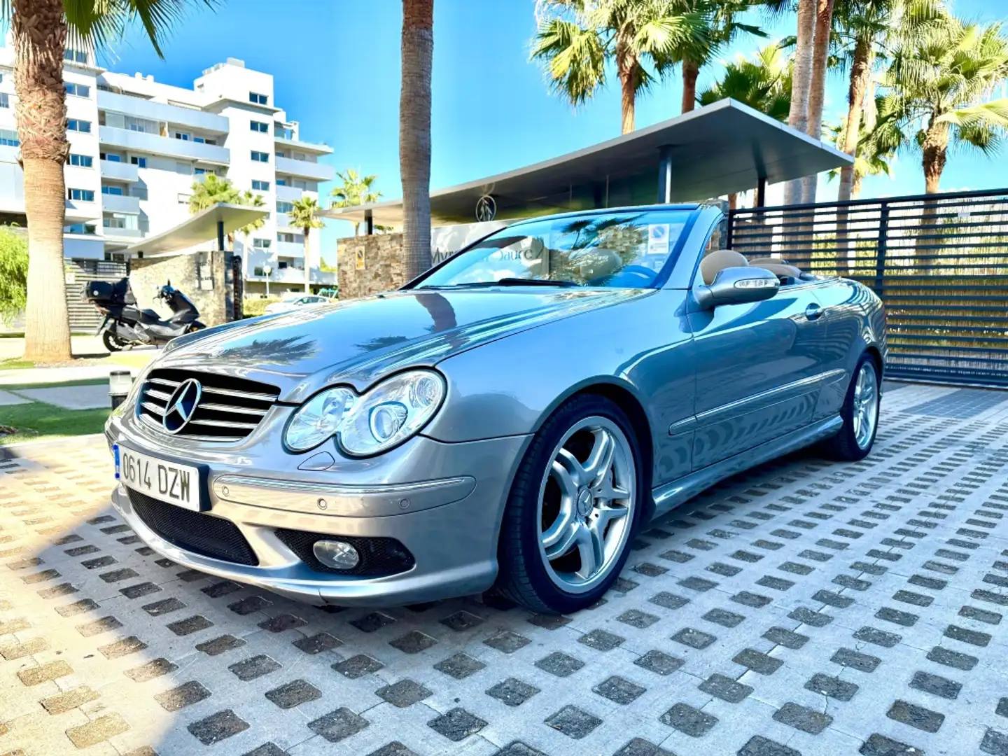 Mercedes-Benz CLK 200 Cabrio 55 AMG Aut. Gris - 1