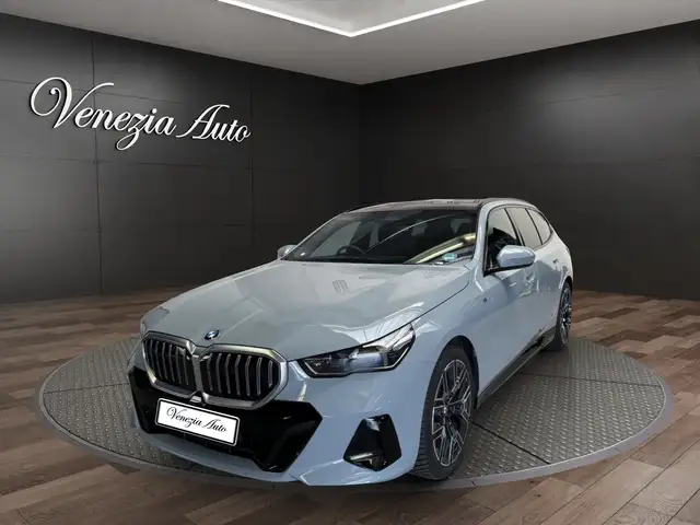 BMW 540 540d 303cv M Sport xDrive Gancio Tetto Panoramico HUD Pelle Navi Keyless Harman Ambient 360