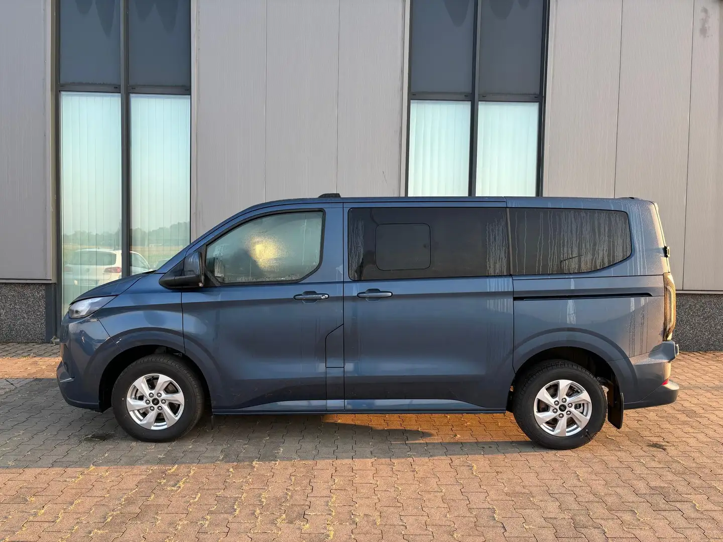 Ford Transit Custom Trend 2.5 Duratec Hybrid PHEV 232PS CVT AUTOMAT... - 1