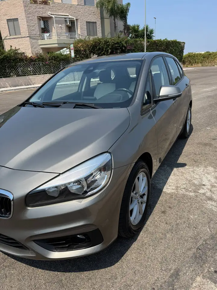 BMW 218