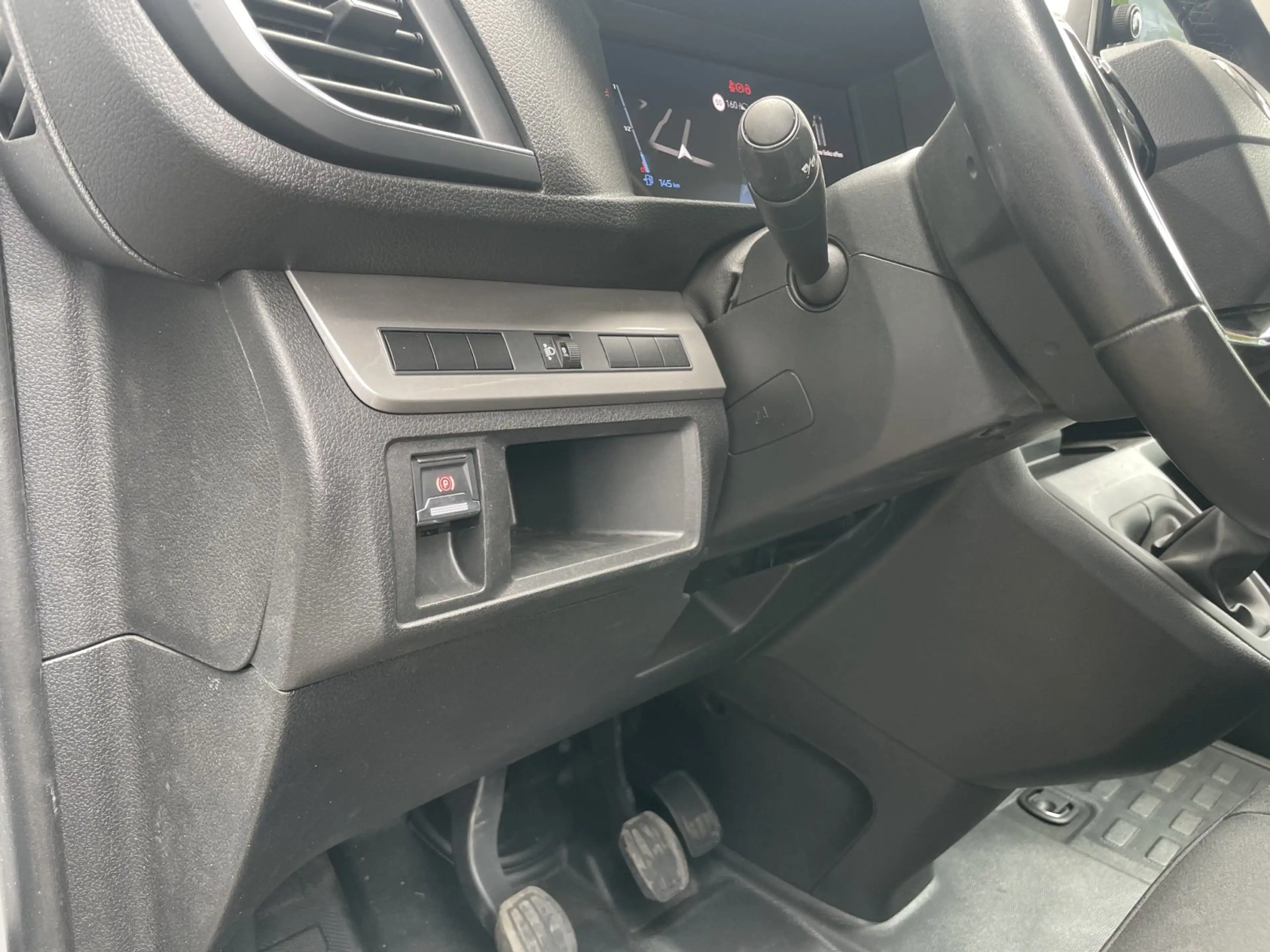 Peugeot Expert 2.0 BlueHDi 145 L3 — photo 13