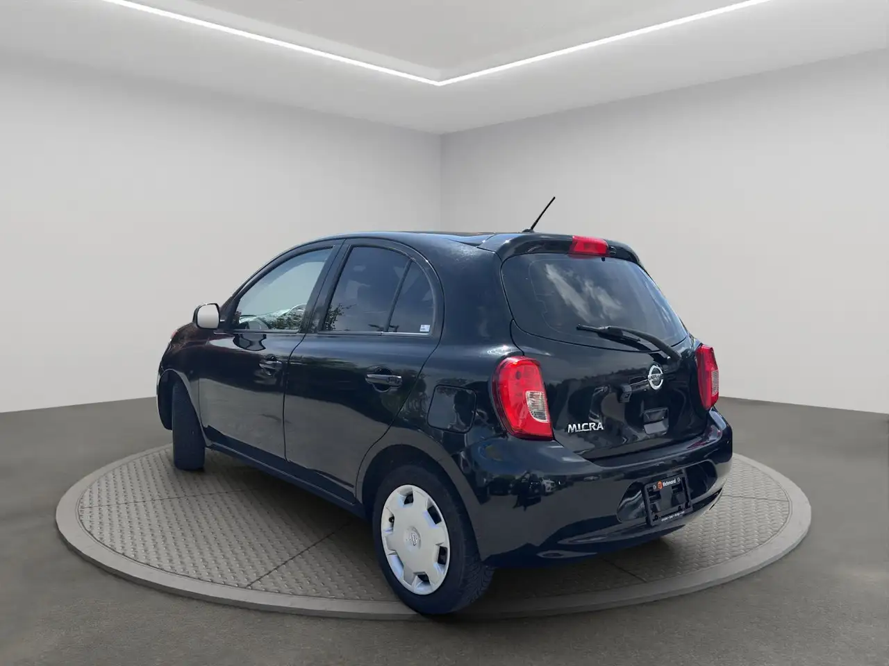 Nissan Micra снимка Nissan Micra