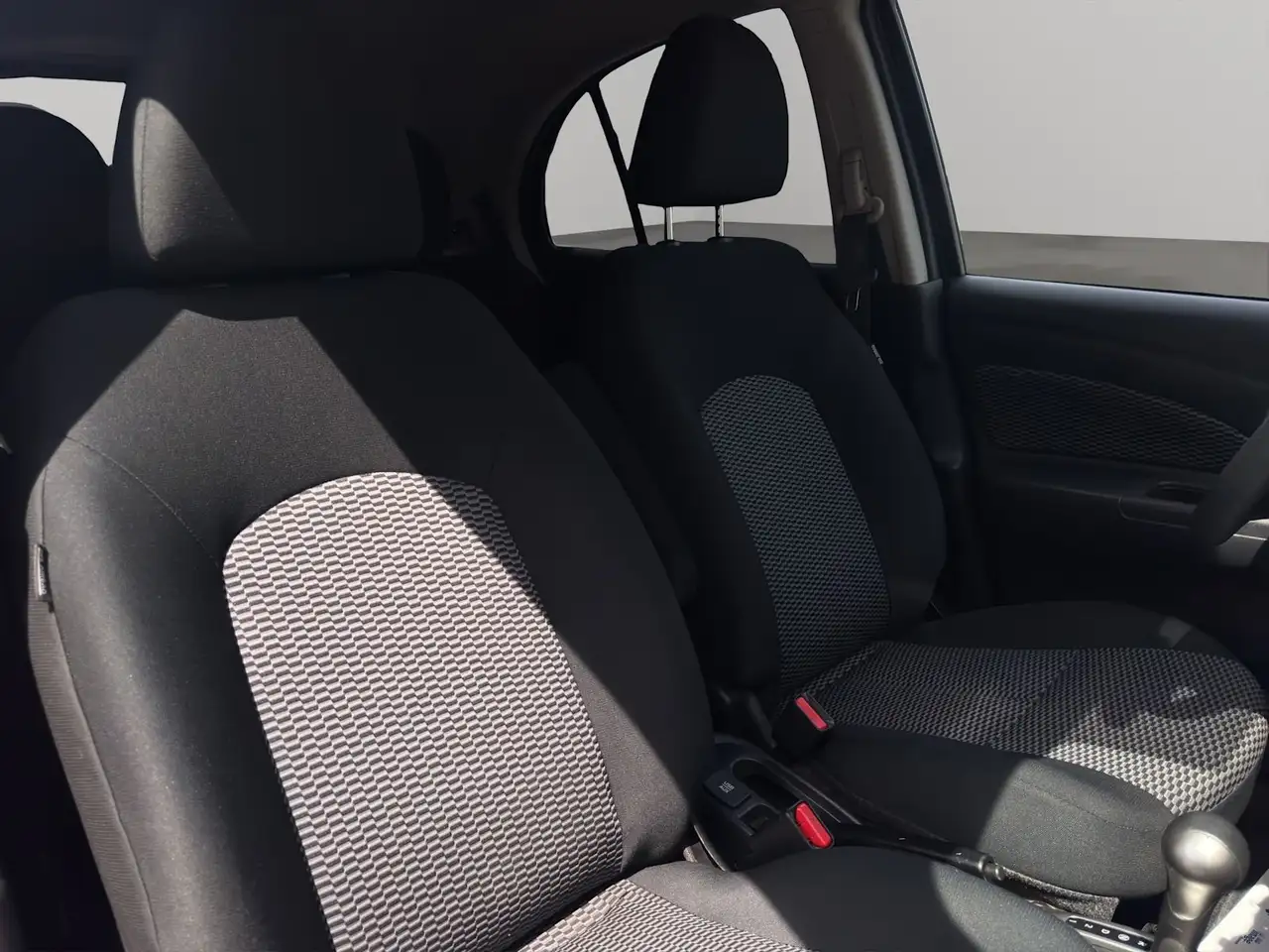 Nissan Micra снимка Nissan Micra