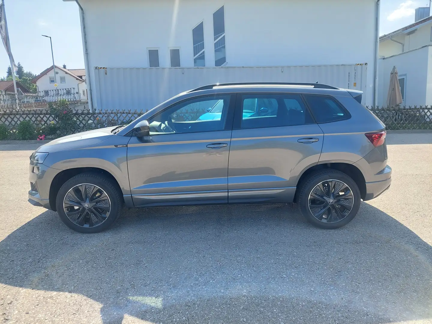 Skoda Karoq Sportline AHK ACC 5J.Garantie Grau - 1