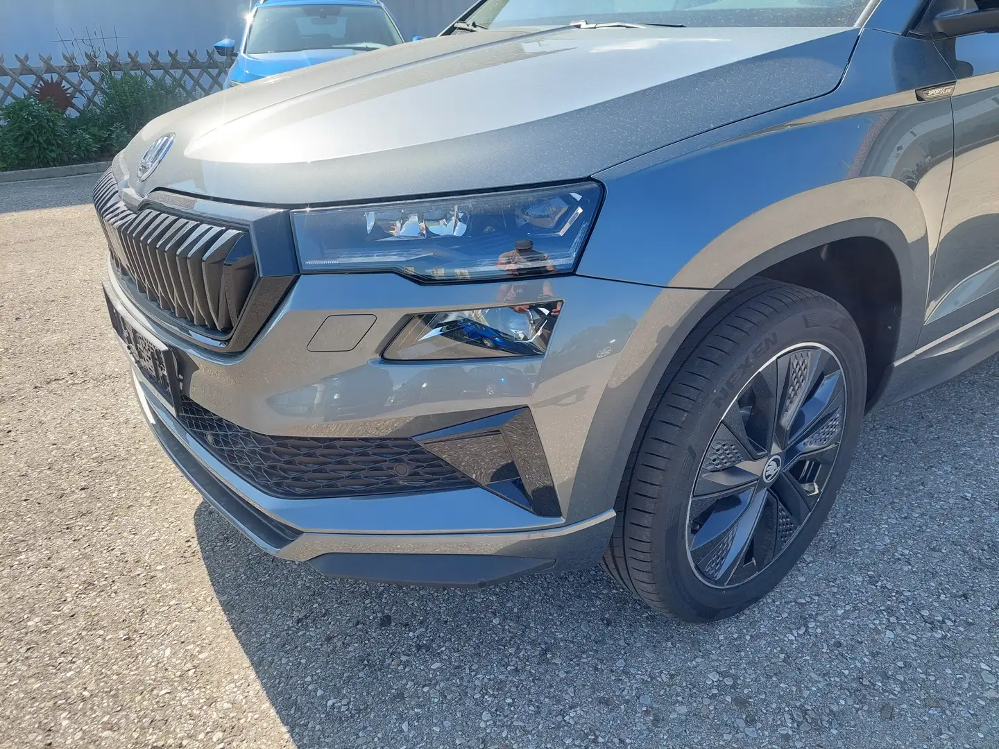 Skoda Karoq Sportline AHK ACC 5J.Garantie Grau - 2