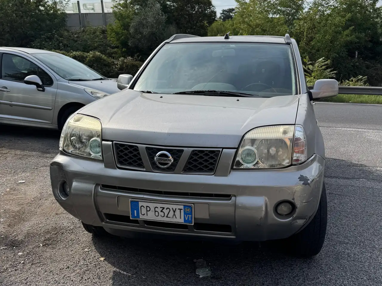 Nissan X-Trail 2004 Diesel 2.2 — photo 1 of 15