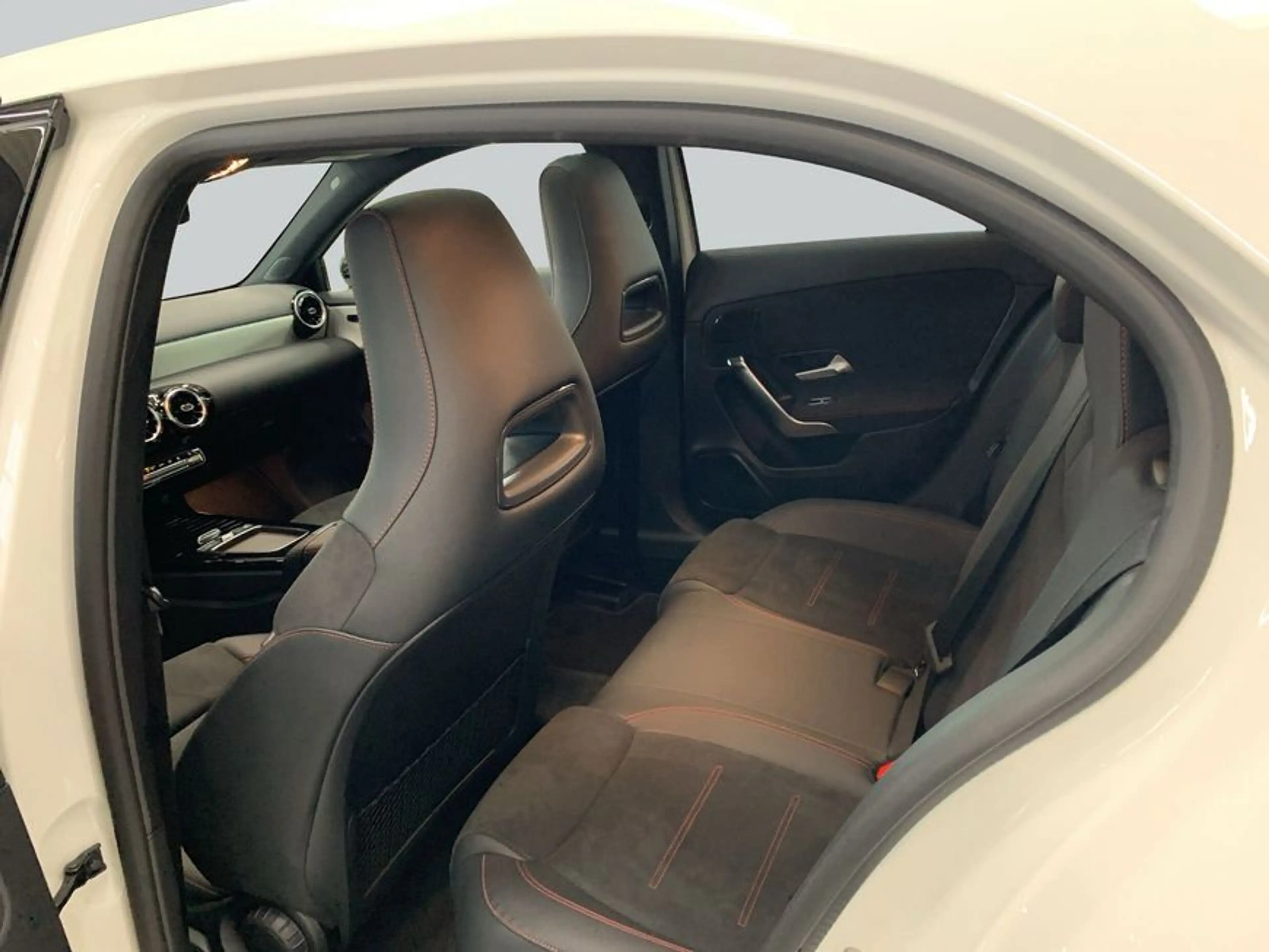Mercedes-Benz A 250 A-Klasse — photo 11