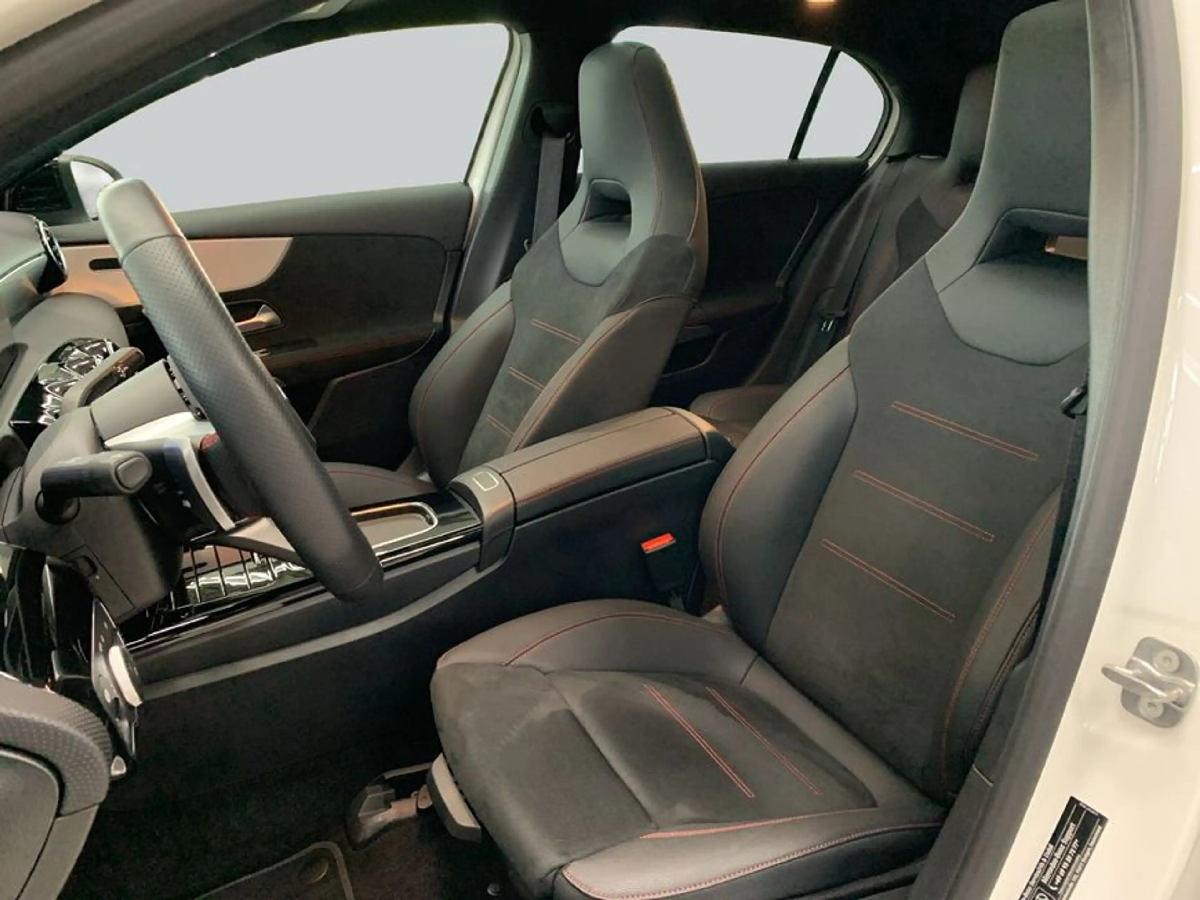 Mercedes-Benz A 250 A-Klasse — photo 10