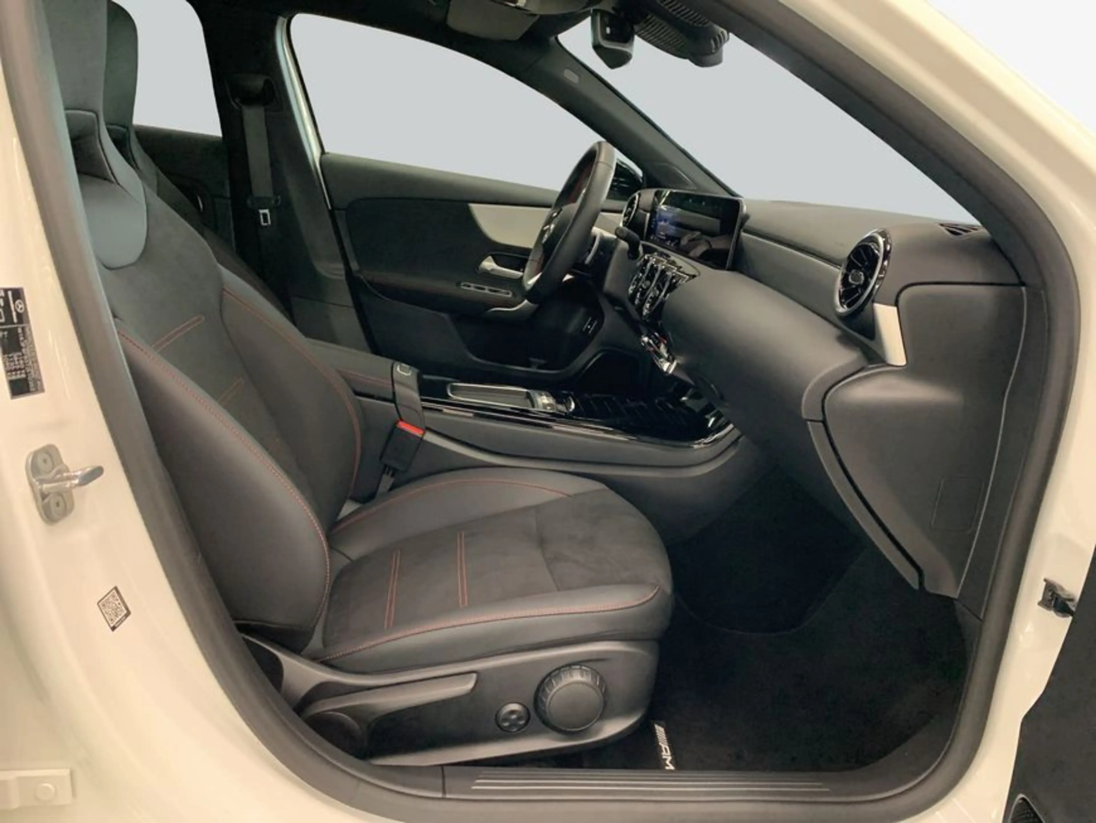 Mercedes-Benz A 250 A-Klasse — photo 12