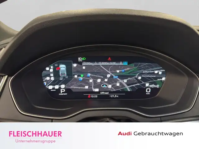 Audi Q5 view 12