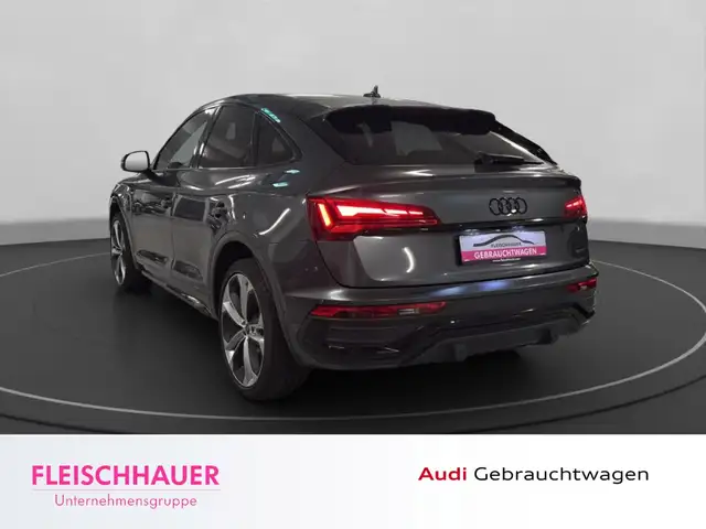 Audi Q5 view 5
