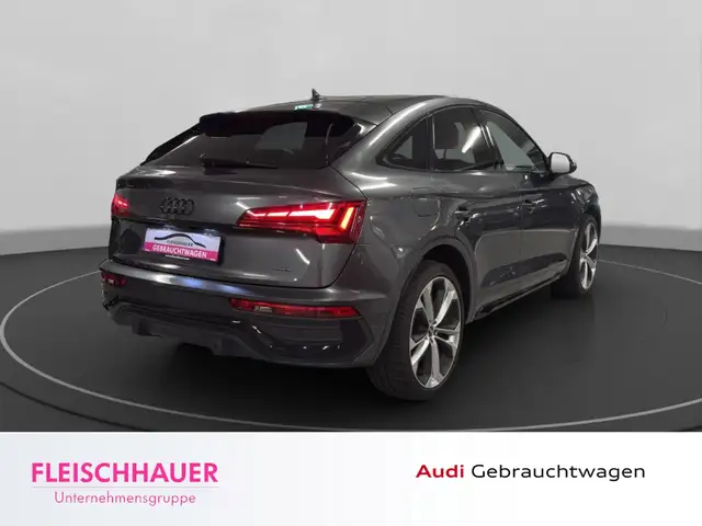 Audi Q5 view 7