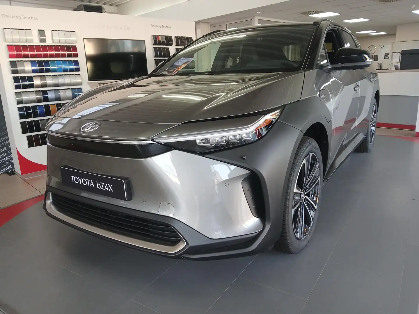 Toyota bZ4X 71.4 kWh 2WD Style Plus - 1