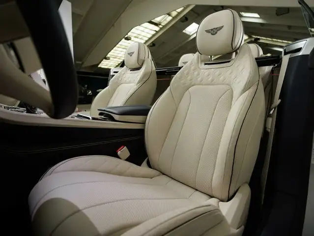 Bentley Continental GTC Azure V8 Ansicht 22