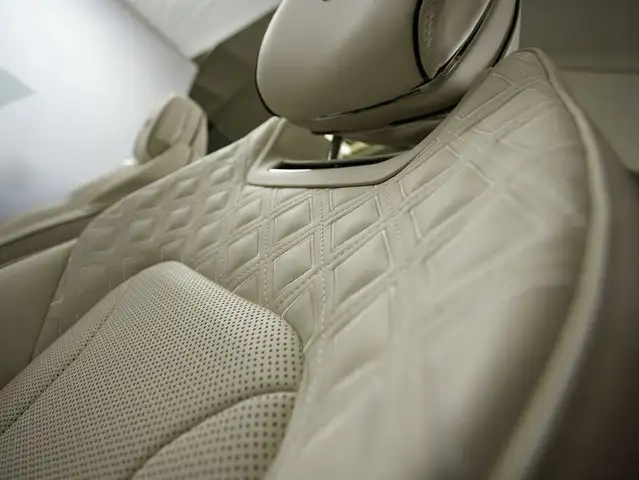 Bentley Continental GTC Azure V8 Ansicht 23