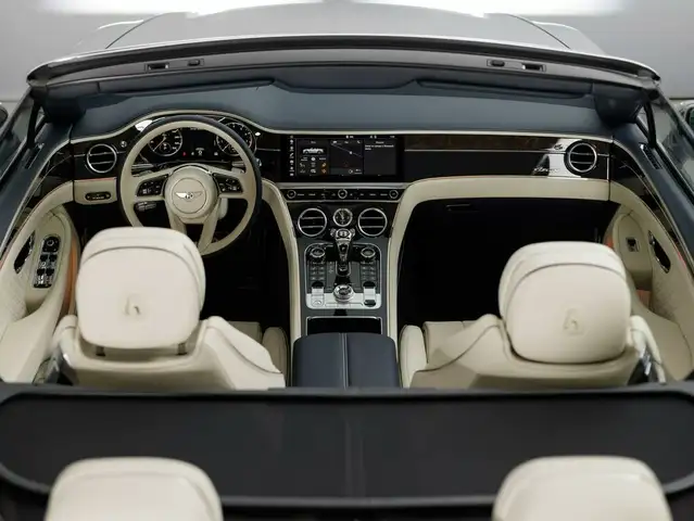 Bentley Continental GTC Azure V8 Ansicht 36