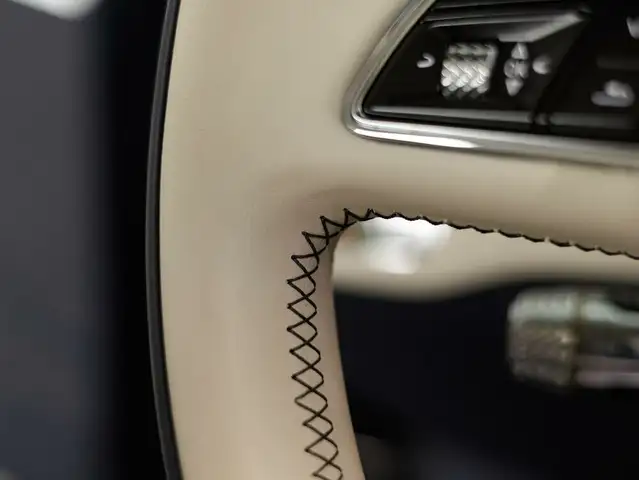Bentley Continental GTC Azure V8 Ansicht 31