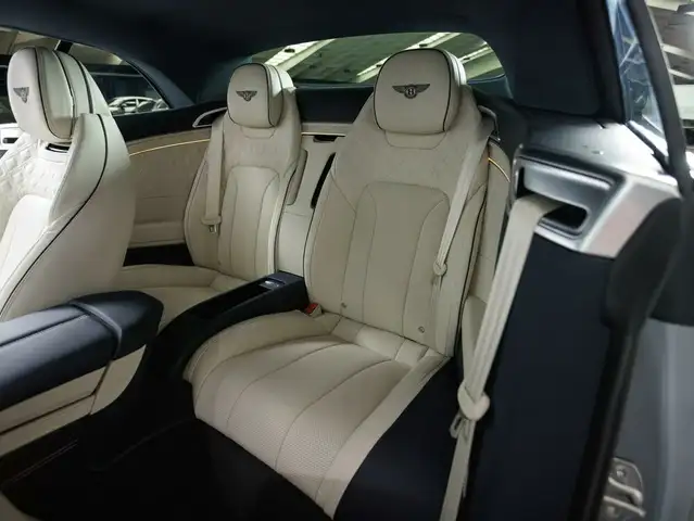 Bentley Continental GTC Azure V8 Ansicht 39