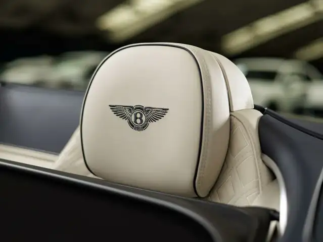 Bentley Continental GTC Azure V8 Ansicht 26