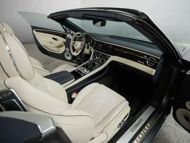 Bentley Continental GTC Azure V8 Ansicht 37