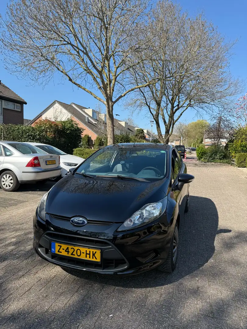 Ford Fiesta 1.25 Trend Zwart - 1