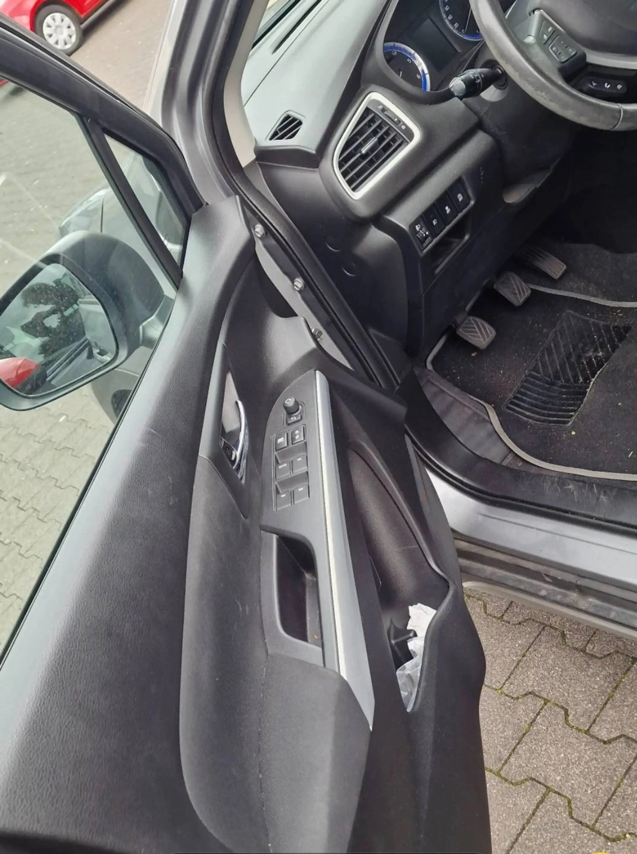 Suzuki SX4 S-Cross Club — photo 9