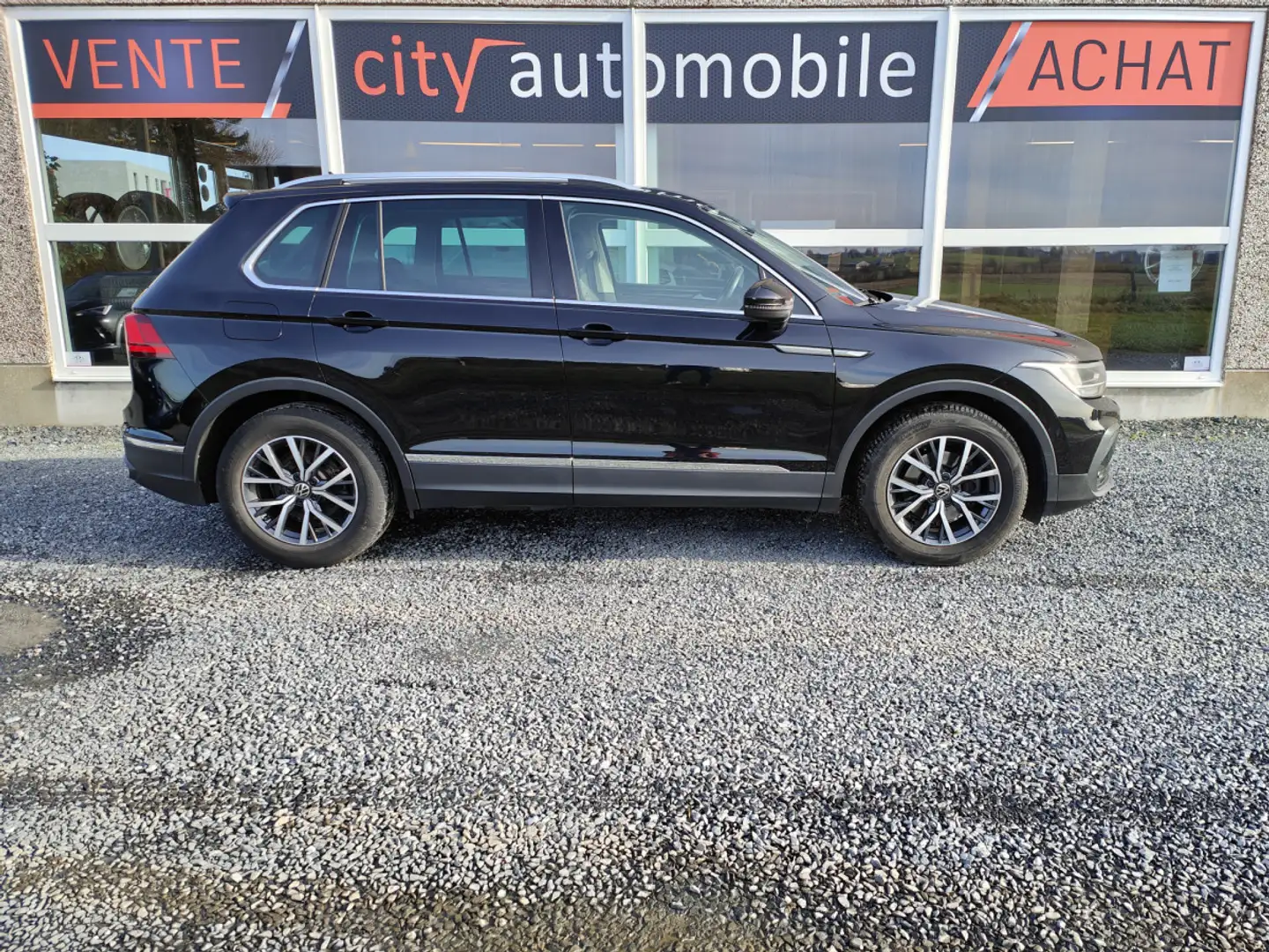 Volkswagen Tiguan 2.0 TDI DSG CARPLAY CAMERA GPS VOLANT CHAUFF Noir - 2