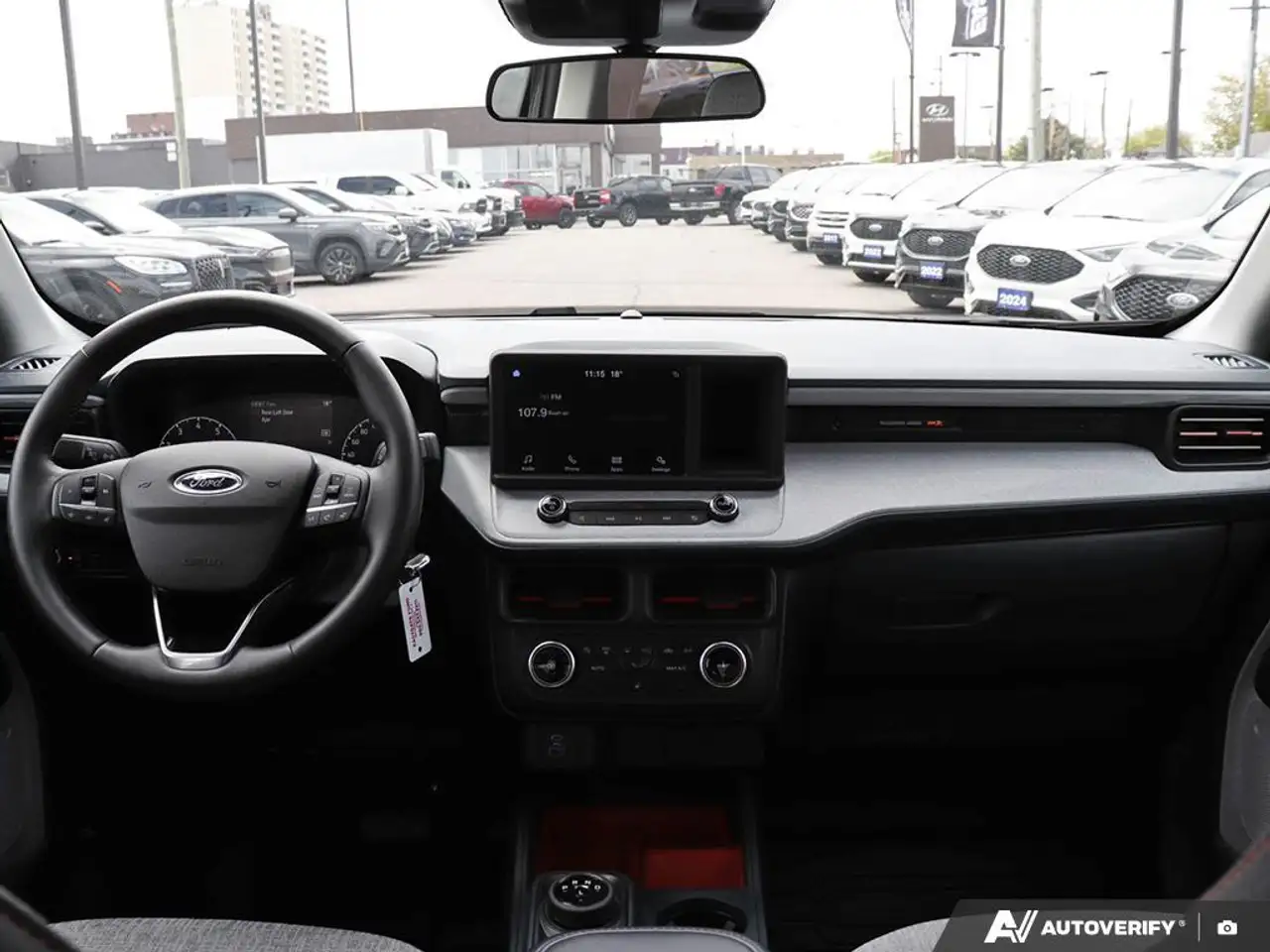 Ford Maverick снимка Ford Maverick
