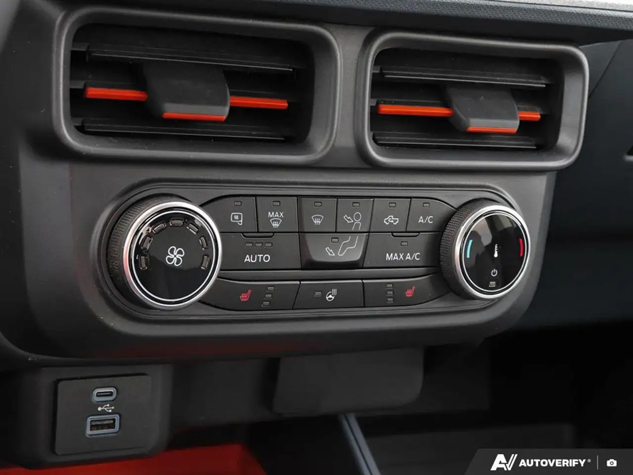 Ford Maverick снимка Ford Maverick