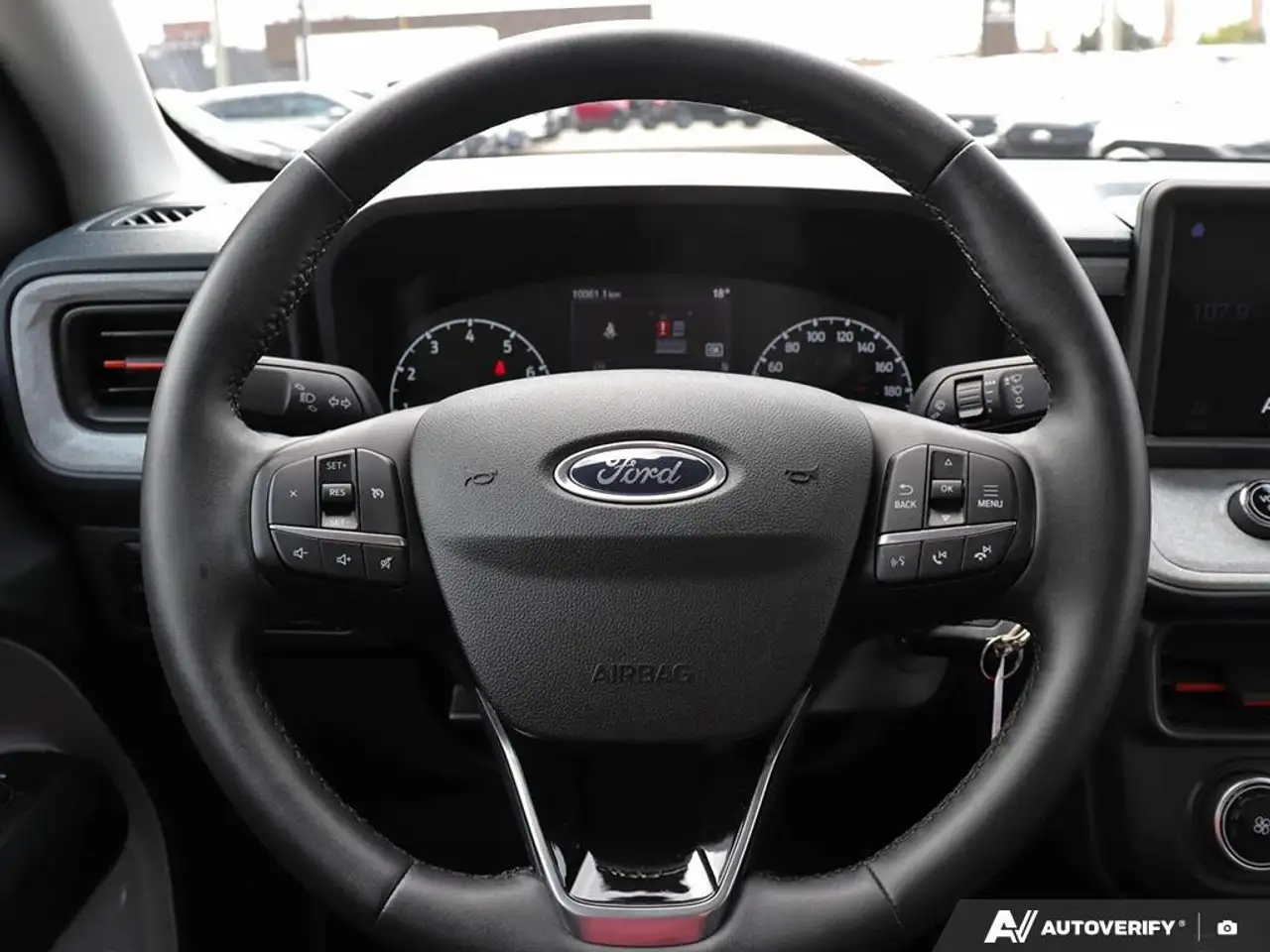 Ford Maverick снимка Ford Maverick