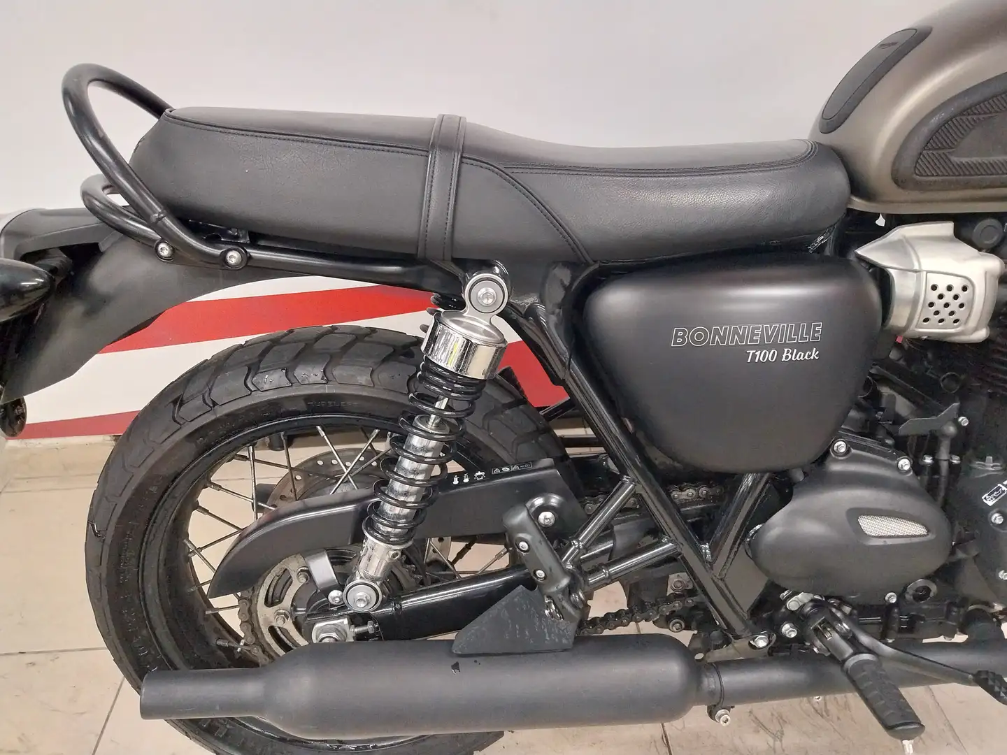 Triumph Bonneville T100 Zöld - 2