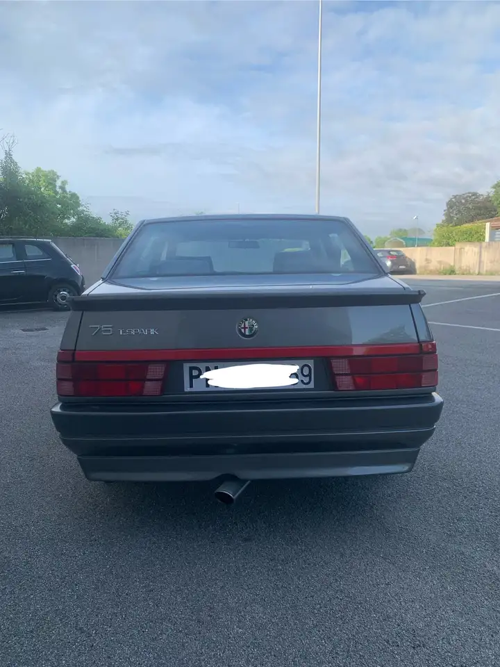 Alfa Romeo 75 2.0i ts, foto 8
