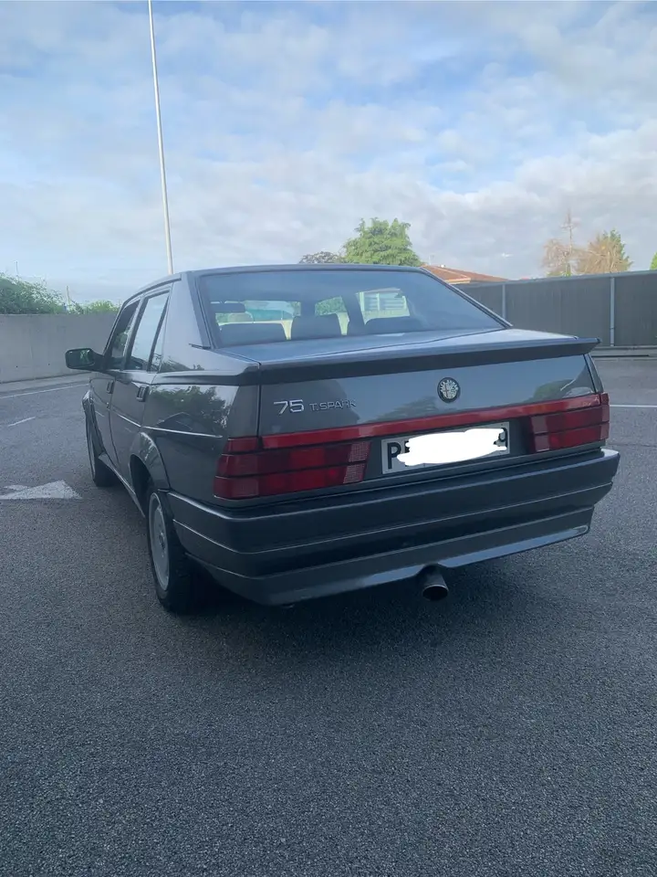 Alfa Romeo 75 2.0i ts, foto 9