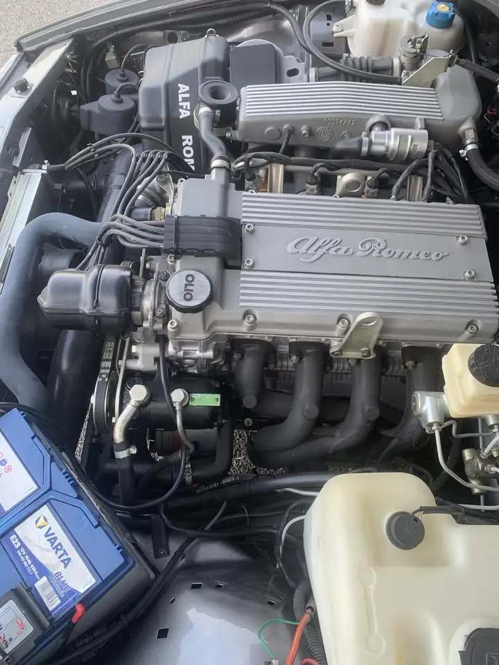 Alfa Romeo 75 2.0i ts, foto 12