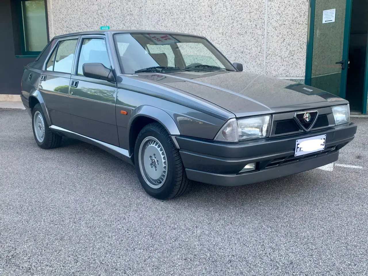 Alfa Romeo 75 2.0i ts, foto 6
