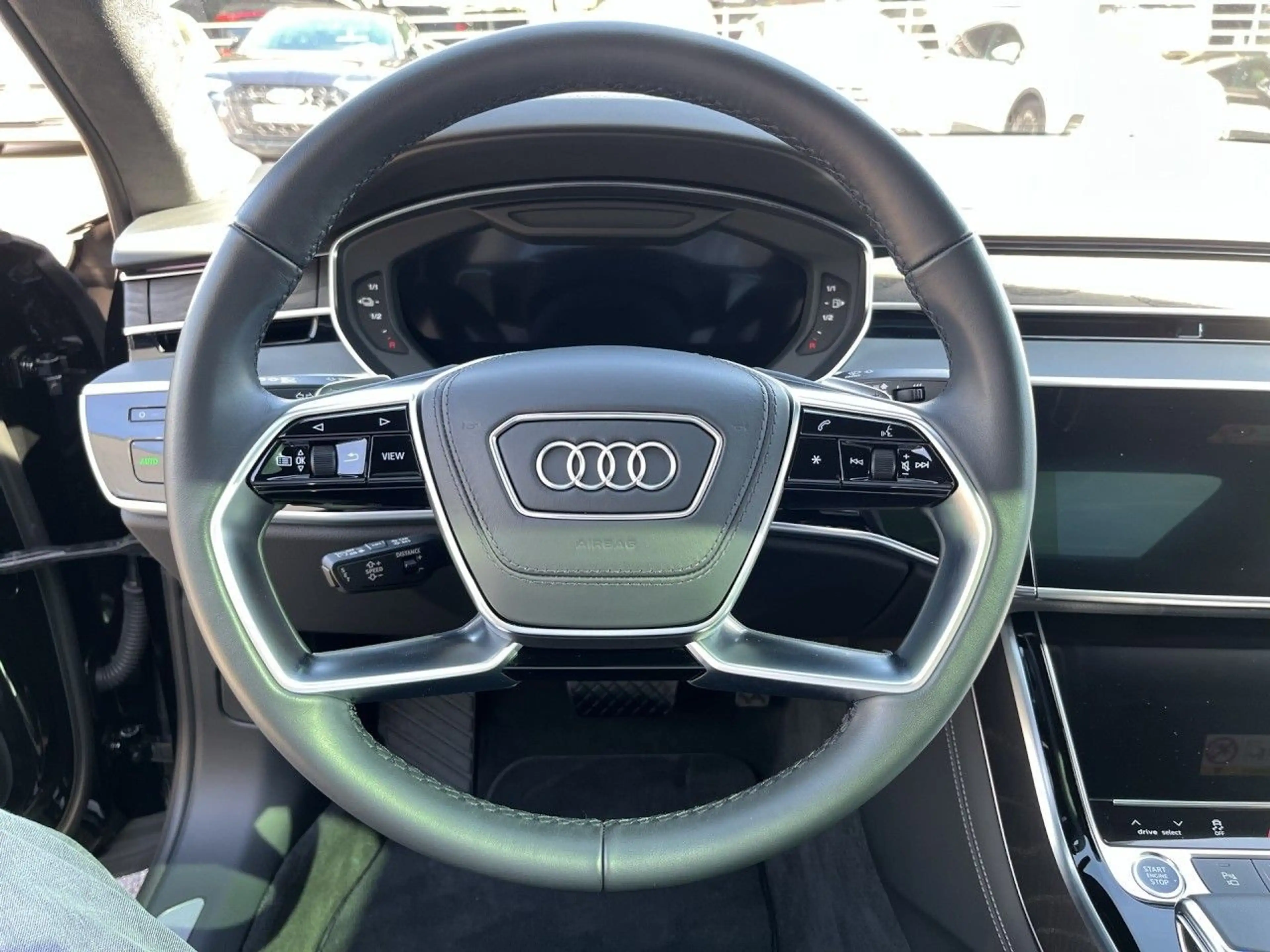 Audi A8 lang 60 TFSI e quattro tiptronic Pano Matrix — photo 14