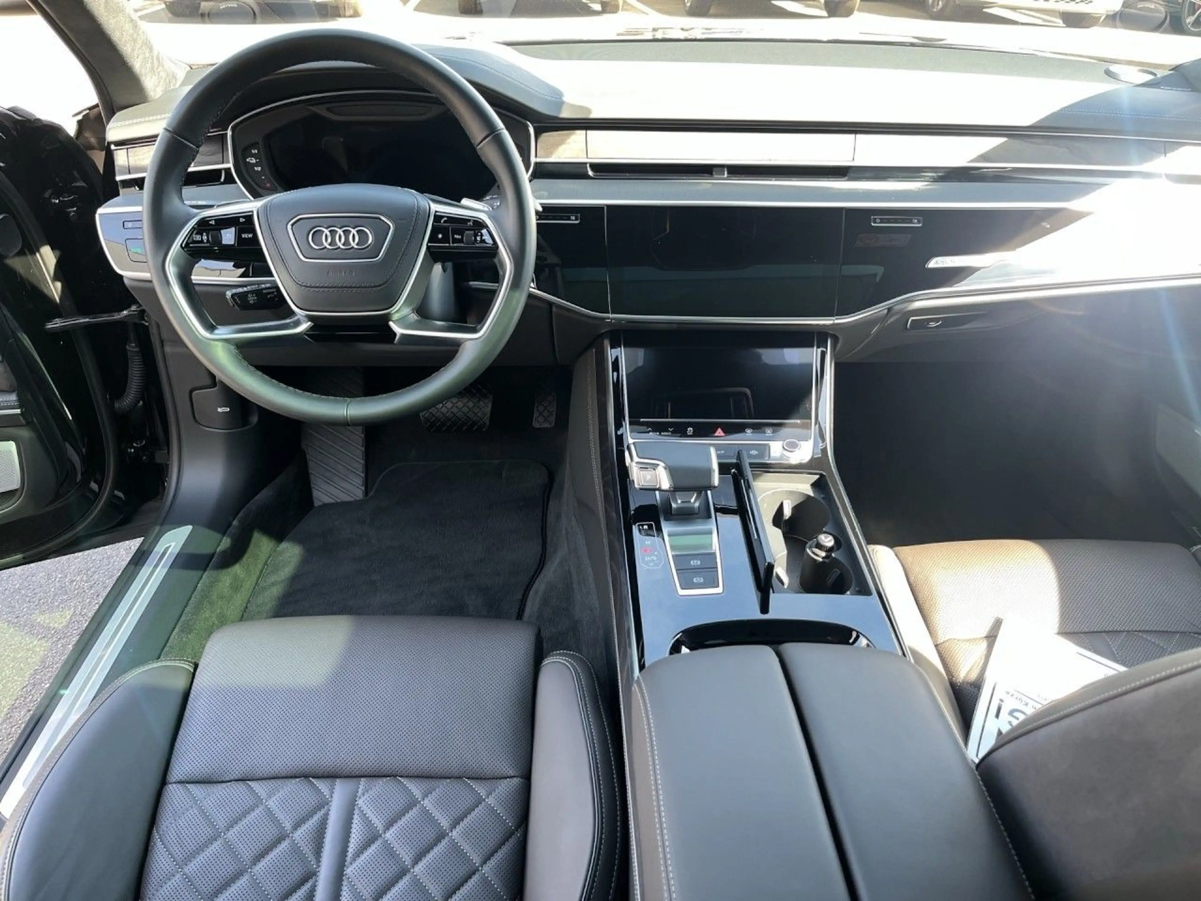 Audi A8 lang 60 TFSI e quattro tiptronic Pano Matrix — photo 8