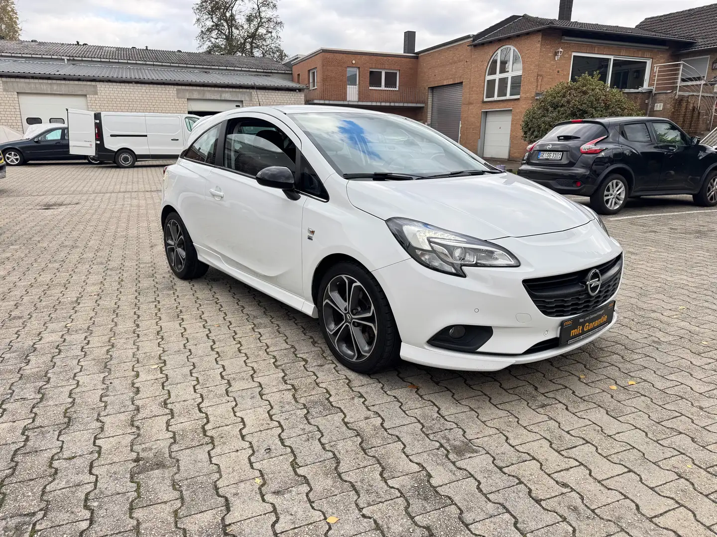 Opel Corsa S OPC-Line Interieur-Paket Weiß - 1