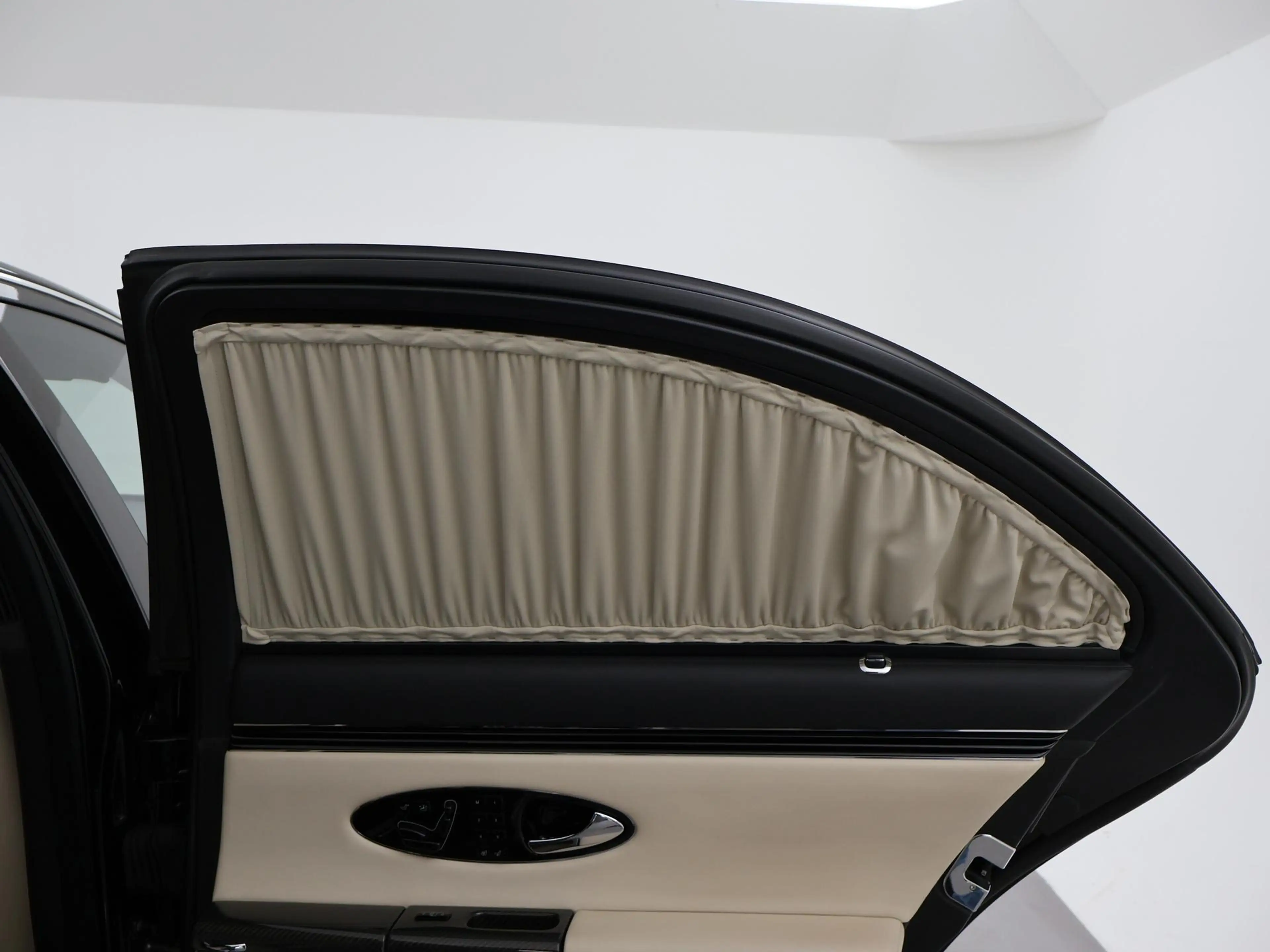 Maybach 57 6.0 V12 S 612 PK AUT. *UNIEK* + MASSAGE | KOELKAST — photo 18
