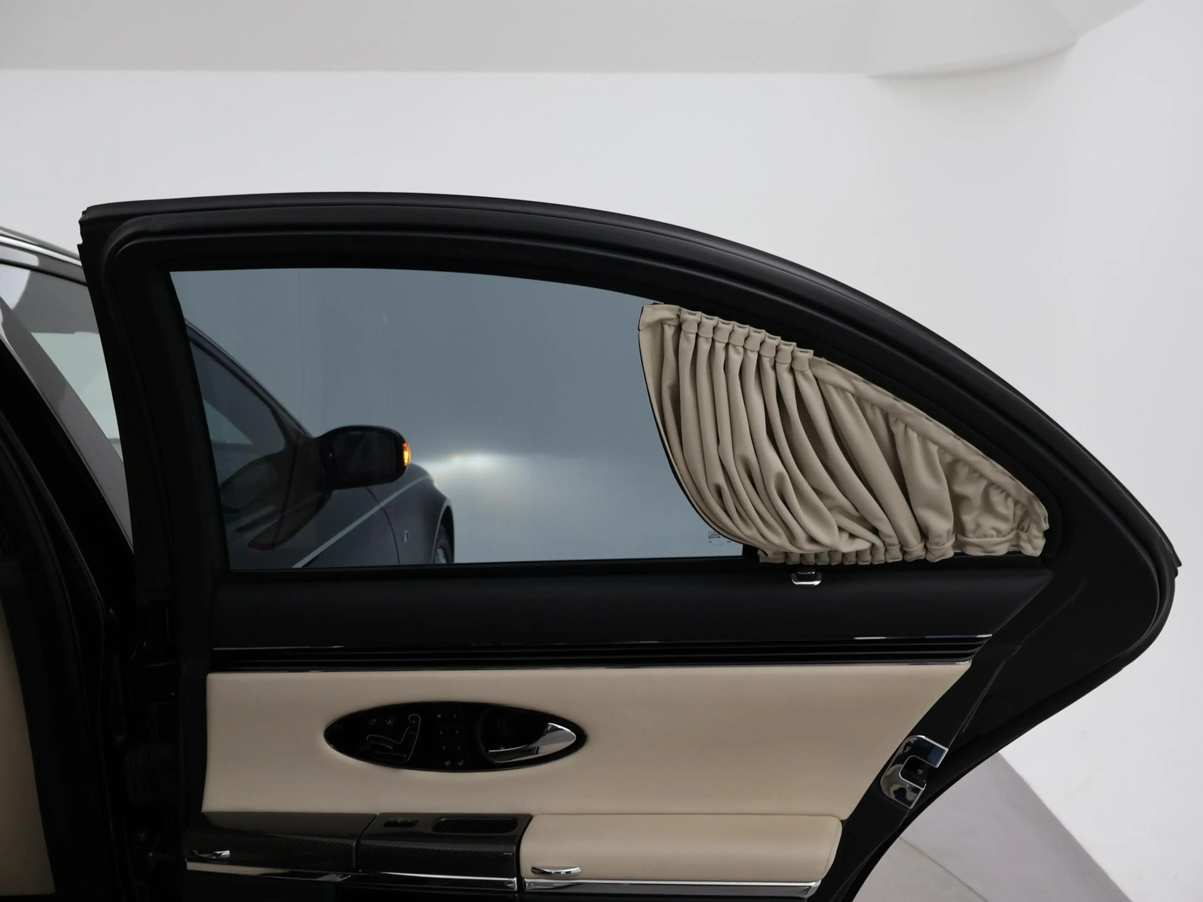 Maybach 57 6.0 V12 S 612 PK AUT. *UNIEK* + MASSAGE | KOELKAST — photo 17