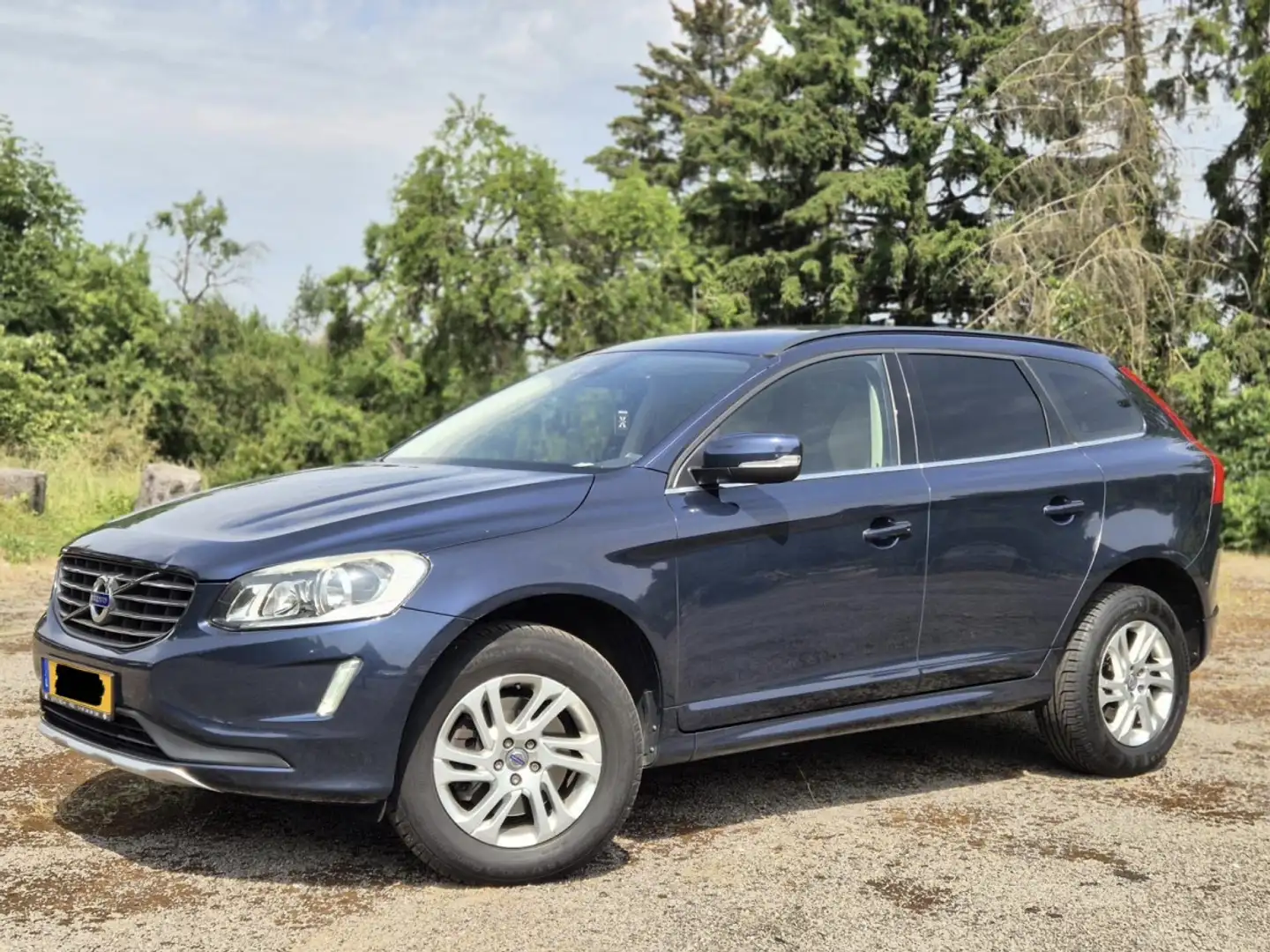 Volvo XC60 2.4 D5 185PS -6Gang Schalter-Navi-Kamera-Pdc Bleu - 1