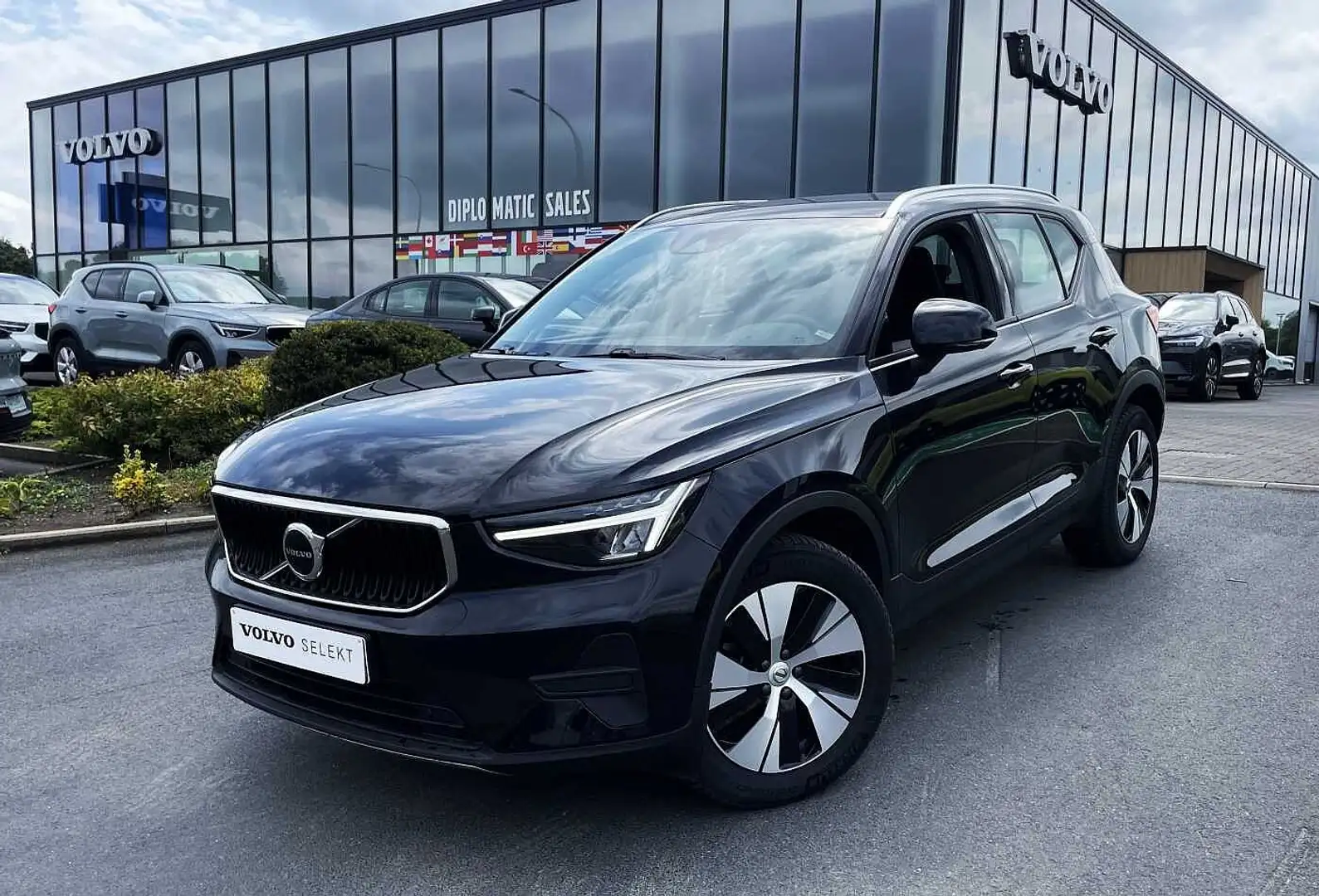 Volvo XC40 Core T2 'GARANTIE 3 ANS' Zwart - 1