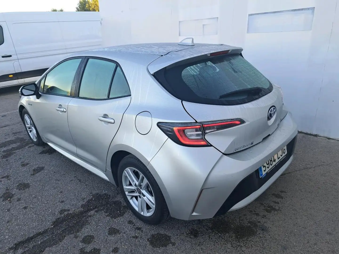 Toyota Corolla 125H Active Tech Plateado - 2
