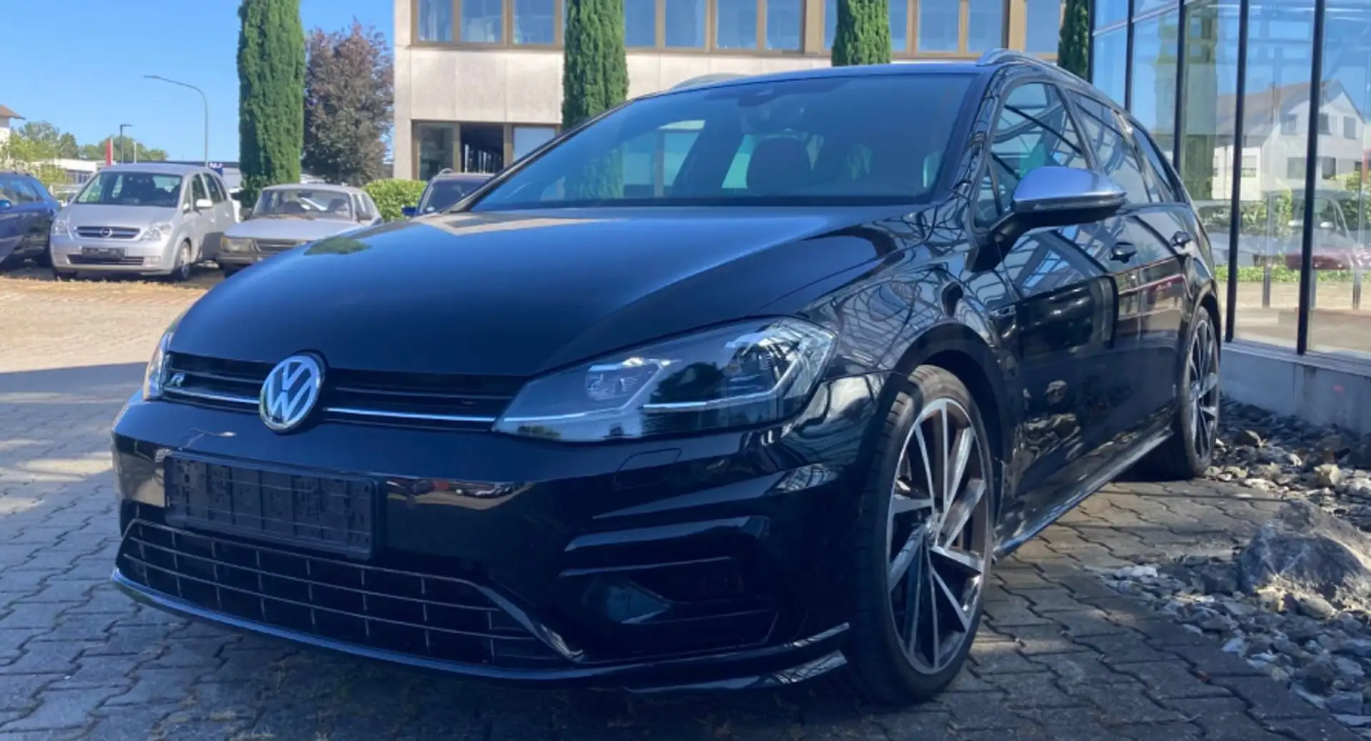 Volkswagen Golf VII Variant R 4Motion Panorama Digitaltacho Zwart - 1