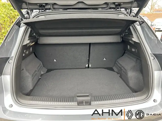 Renault Austral view 9
