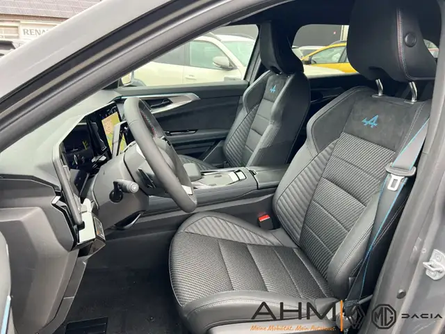 Renault Austral view 11