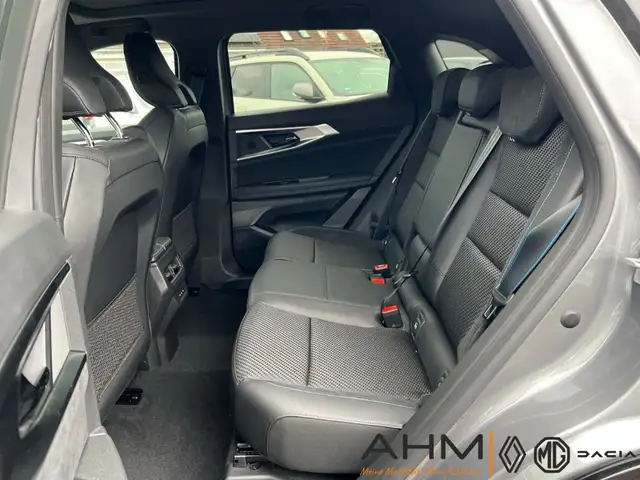 Renault Austral view 12